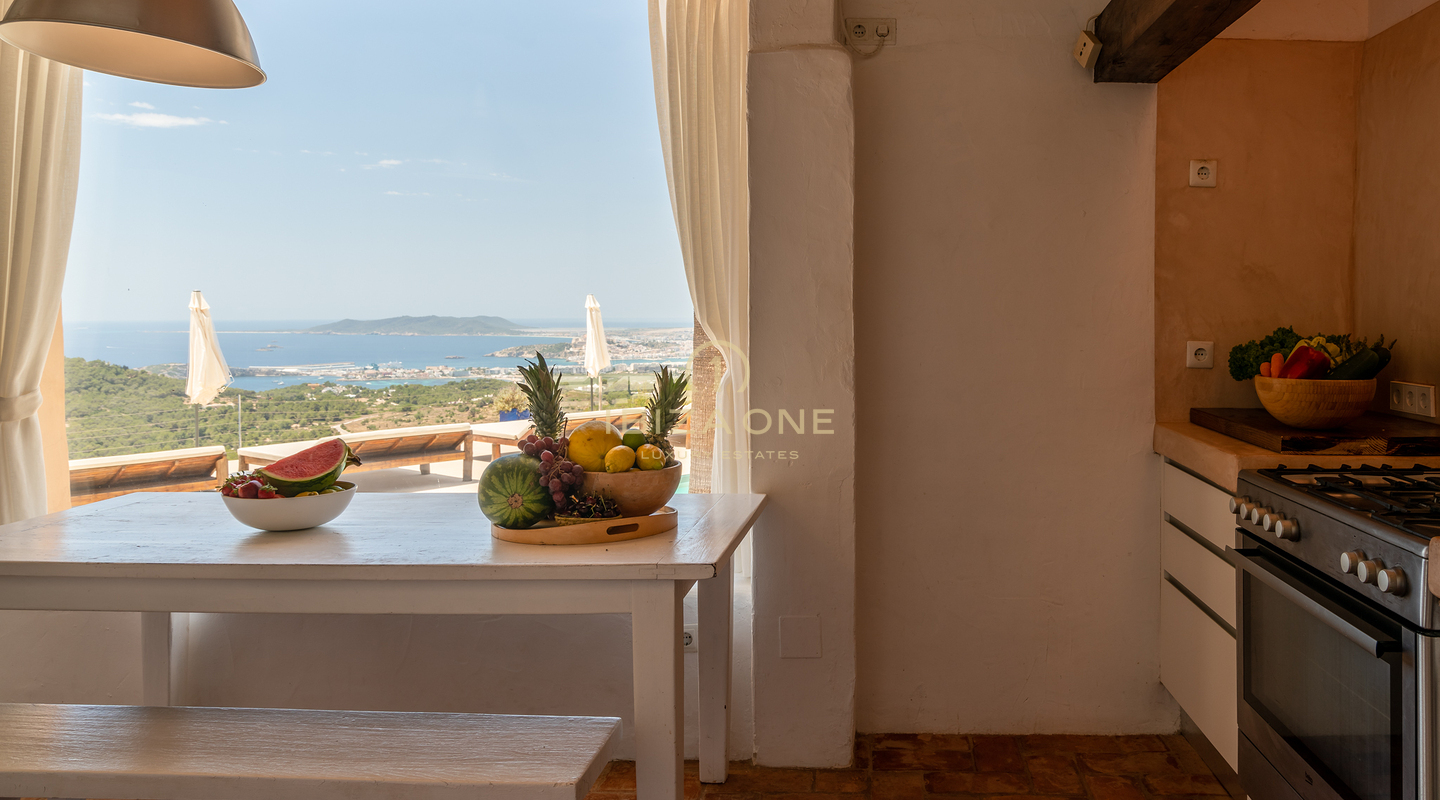 Aussergewöhnliche Luxus Villa mit Blick auf das Meer, Dalt Vila und Formentera zum Verkauf