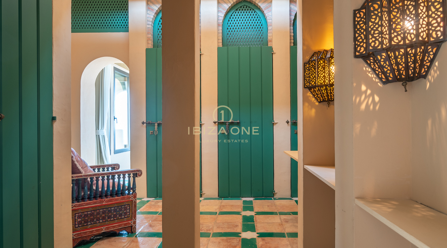 Extraordinary luxury villa with views to the sea, Dalt Vila and Formentera for sale