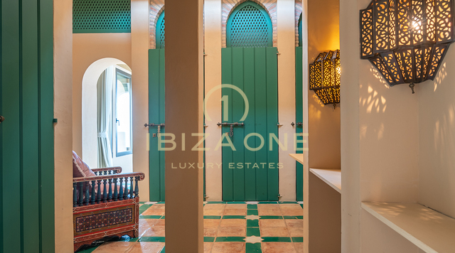 Extraordinary luxury villa with views to the sea, Dalt Vila and Formentera for sale