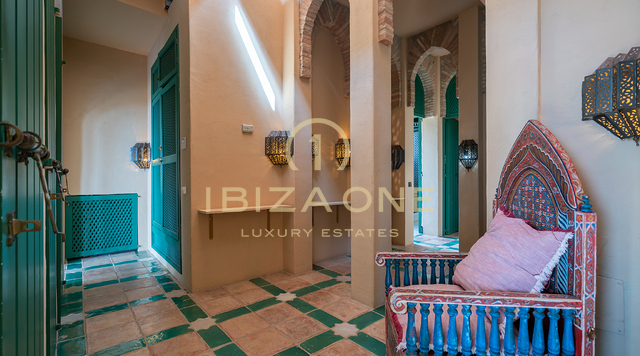 فيلا فاخرة غير عادية تطل على البحر ، Dalt Vila و Formentera للبيع