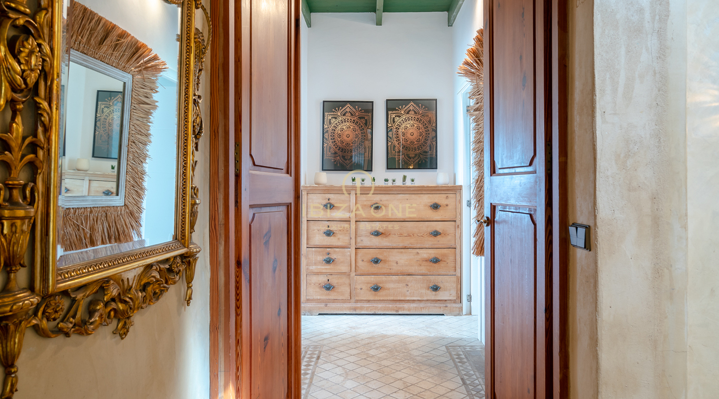 Extraordinary luxury villa with views to the sea, Dalt Vila and Formentera for sale