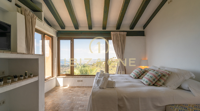 Extraordinary luxury villa with views to the sea, Dalt Vila and Formentera for sale
