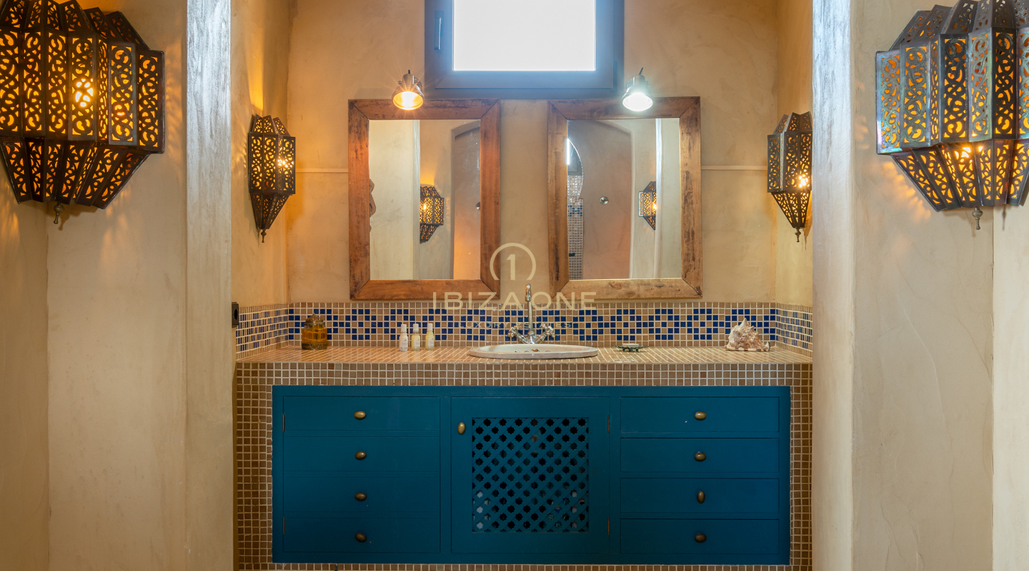 Extraordinary luxury villa with views to the sea, Dalt Vila and Formentera for sale