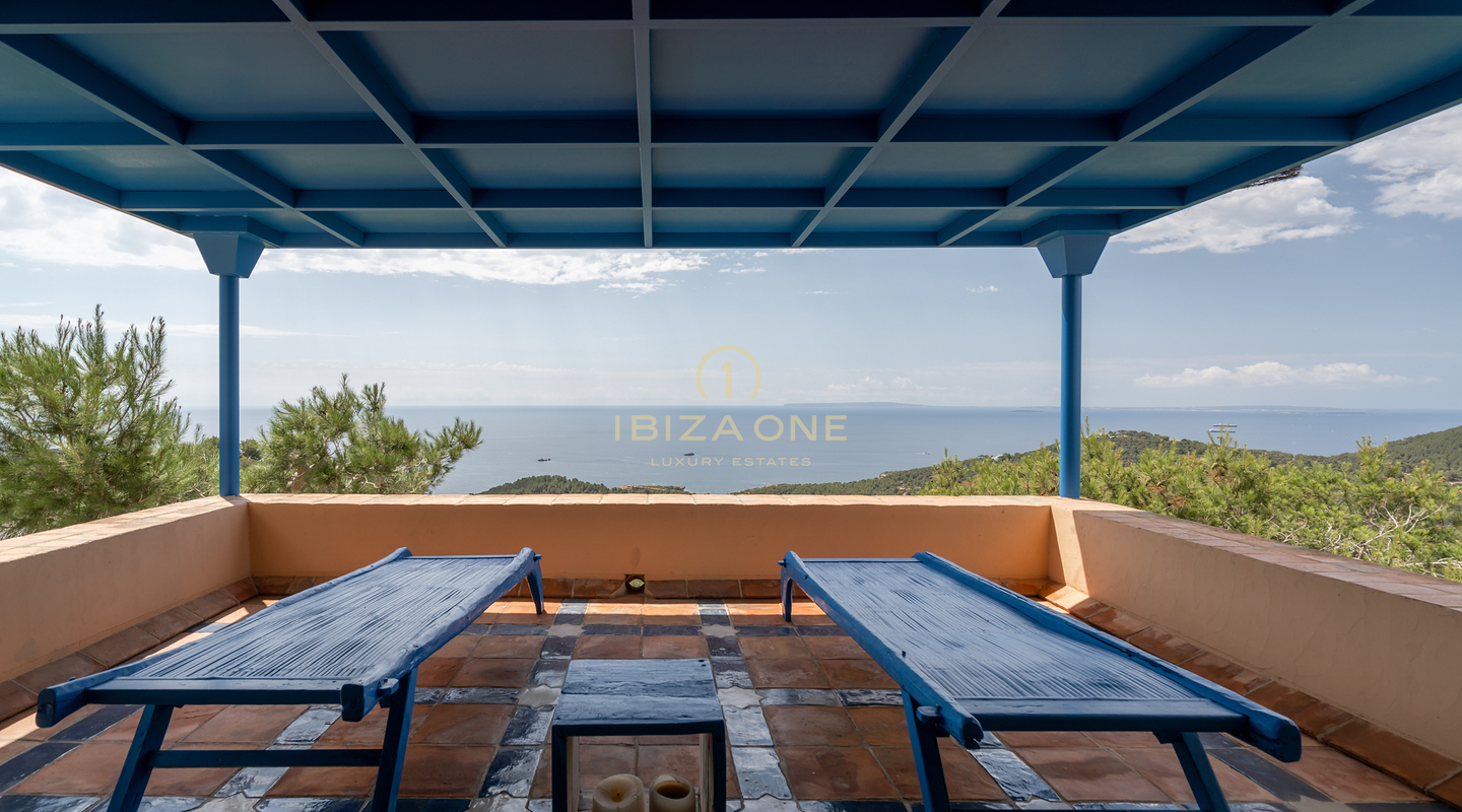 Extraordinary luxury villa with views to the sea, Dalt Vila and Formentera for sale