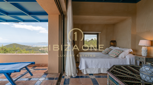 Extraordinary luxury villa with views to the sea, Dalt Vila and Formentera for sale