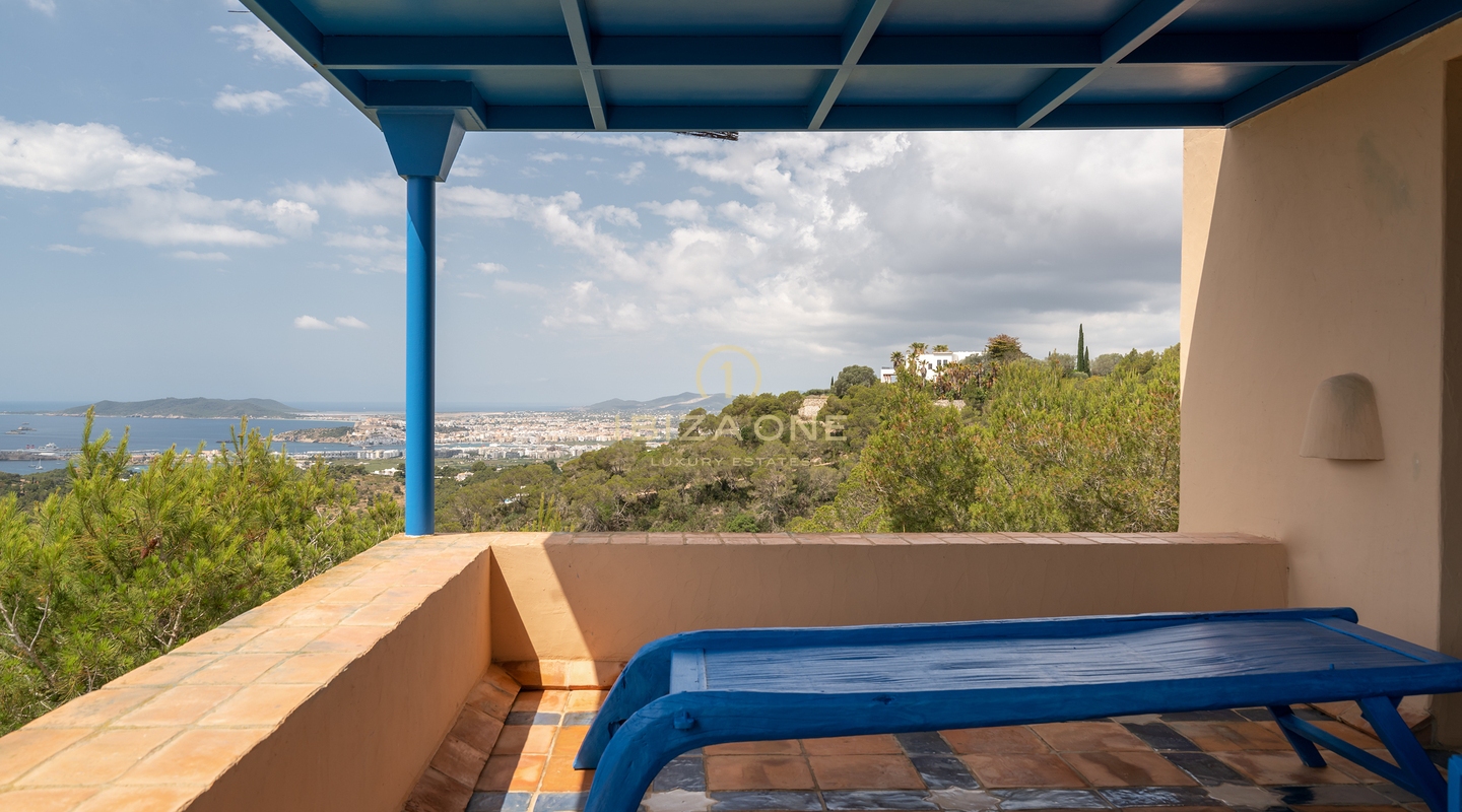 Extraordinary luxury villa with views to the sea, Dalt Vila and Formentera for sale