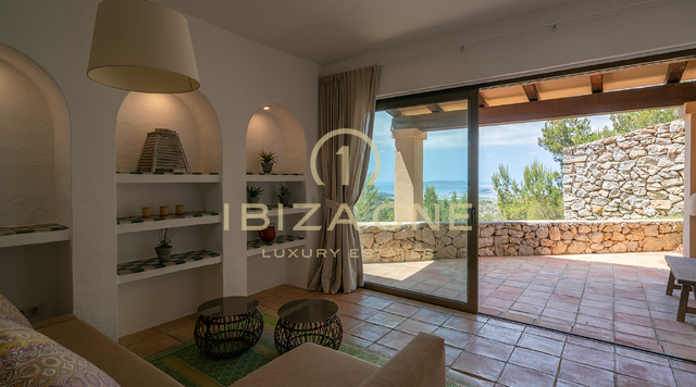 Extraordinary luxury villa with views to the sea, Dalt Vila and Formentera for sale
