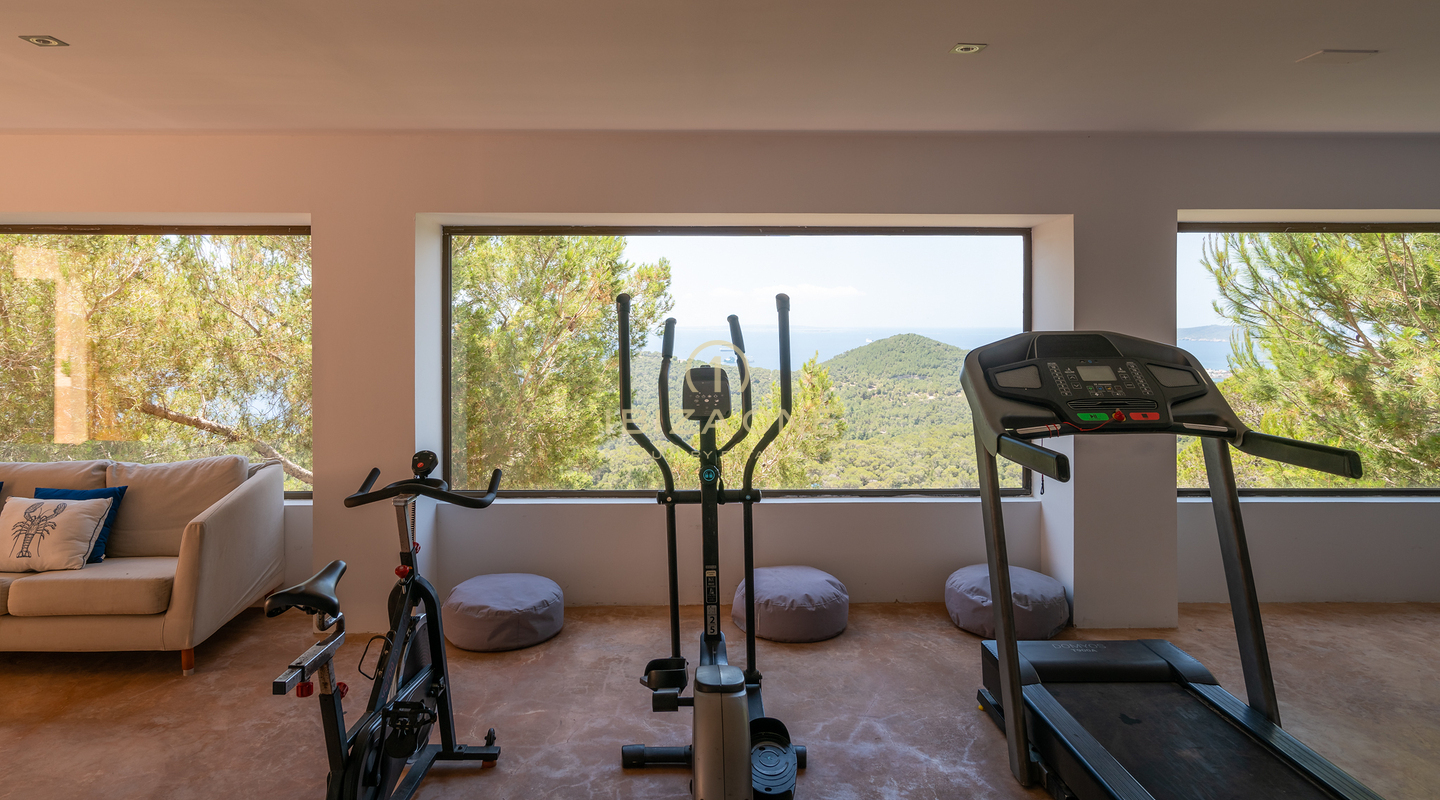 Buitengewone luxe villa met uitzicht op zee, Dalt Vila en Formentera te koop