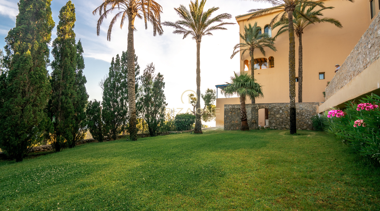 Extraordinary luxury villa with views to the sea, Dalt Vila and Formentera for sale