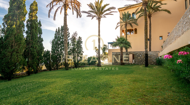 Extraordinaria villa de lujo con vistas al mar, Dalt Vila y Formentera en venta