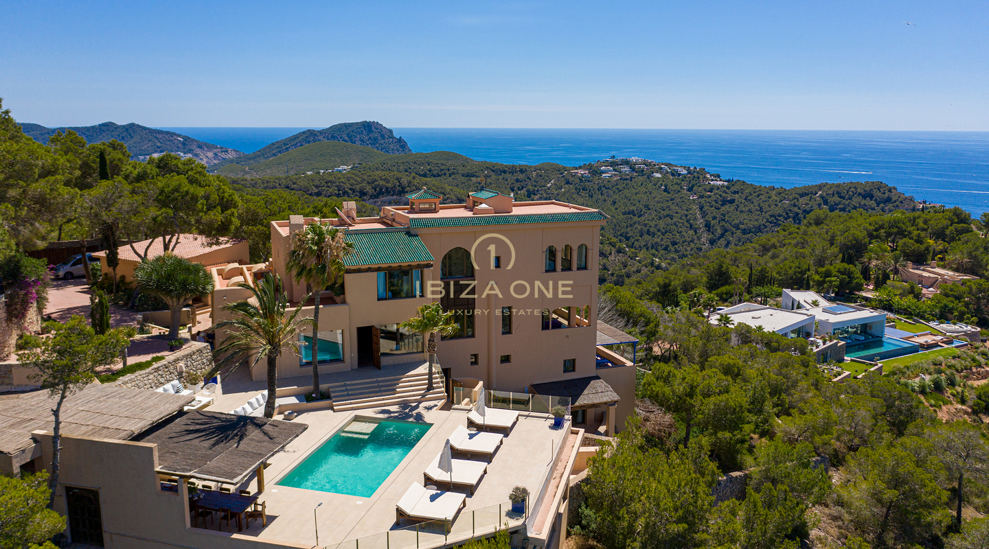 Extraordinary luxury villa with views to the sea, Dalt Vila and Formentera for sale