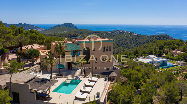 Extraordinary luxury villa with views to the sea, Dalt Vila and Formentera for sale