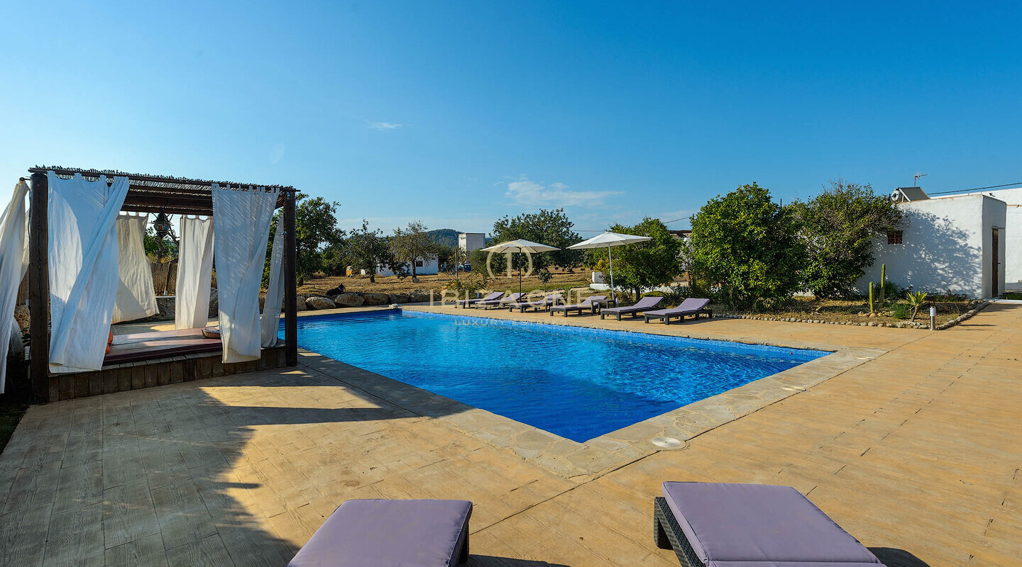 Finca ibicenca de lujo del siglo XV en venta, Ibiza