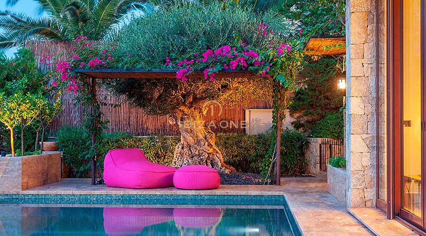 Wunderschöne erste Meereslinie Villa auf Mallorca zum Verkauf
