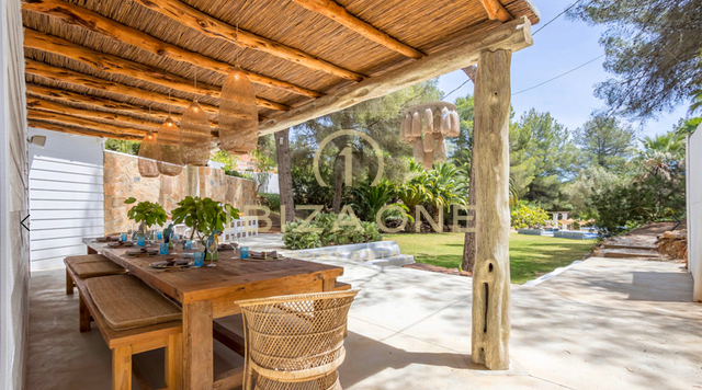Grande villa di lusso contemporanea con guest house immersa nella natura in vendita, Ibiza - case di lusso in affitto, Ibiza