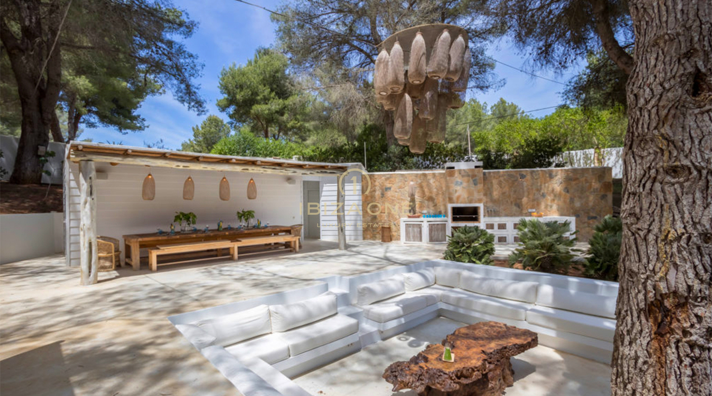 Geweldige moderne luxe villa met gastenverblijf omgeven door natuur te koop, Ibiza - luxe huizen te huur, Ibiza