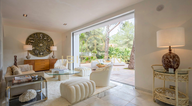 Geweldige moderne luxe villa met gastenverblijf omgeven door natuur te koop, Ibiza - luxe huizen te huur, Ibiza