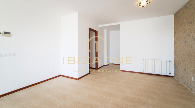 Ático espacioso con una azotea muy grande en Santa Eulalia en venta
