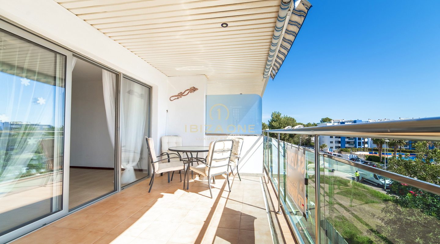 Ático espacioso con una azotea muy grande en Santa Eulalia en venta