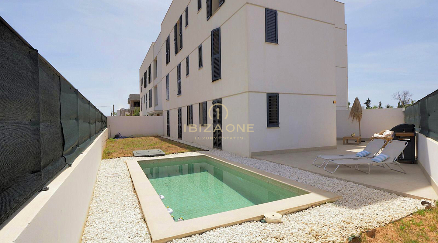 Nieuwbouw appartement met privé zwembad te koop