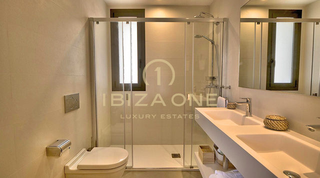 Apartamento de nueva construcción con piscina privada en venta