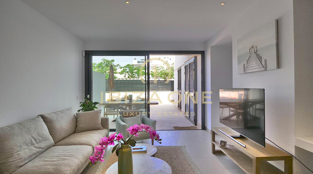 Neu gebautes Apartment mit privat Pool zum Verkauf