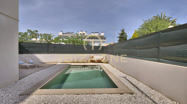Neu gebautes Apartment mit privat Pool zum Verkauf