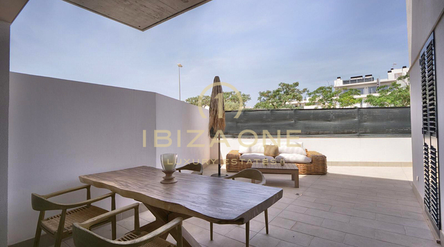 Apartamento de nueva construcción con piscina privada en venta