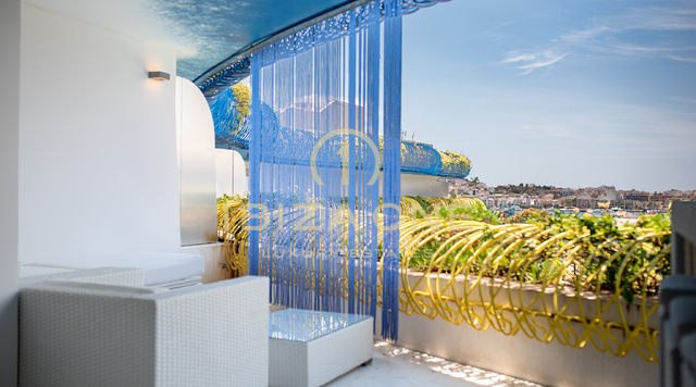 Apartamento moderno de lujo en venta en Las Boas con vistas al casco antiguo, Ibiza