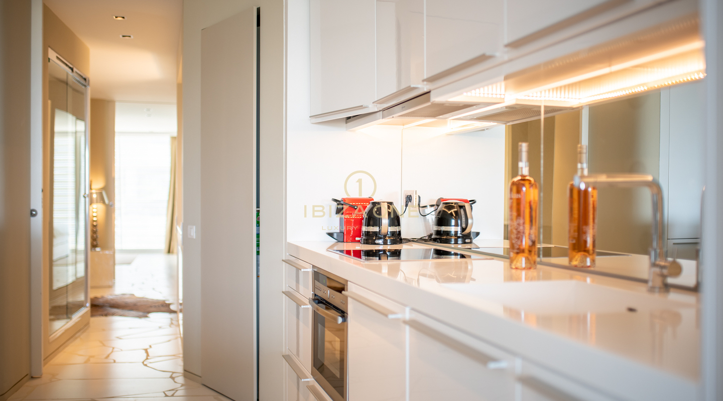 Moderne Luxuswohnung zum Verkauf in Las Boas mit Blick auf die Altstadt, Ibiza