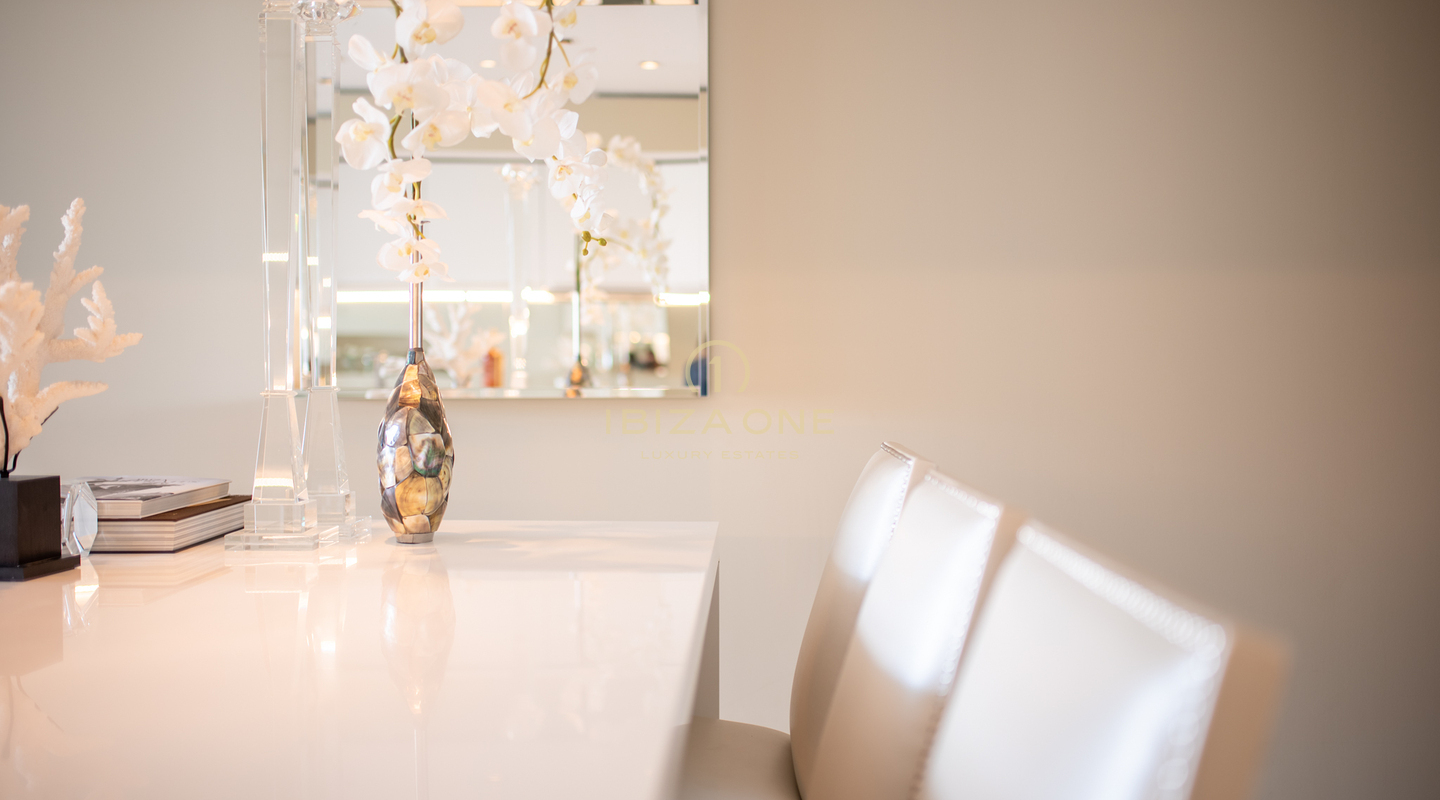 Moderne Luxuswohnung zum Verkauf in Las Boas mit Blick auf die Altstadt, Ibiza