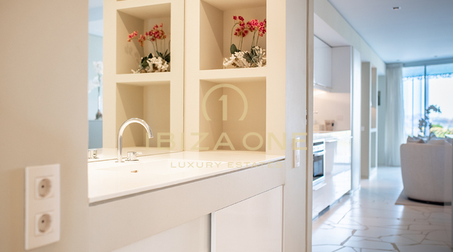 Appartement de luxe moderne à vendre à Las Boas avec vue sur la vieille ville, Ibiza