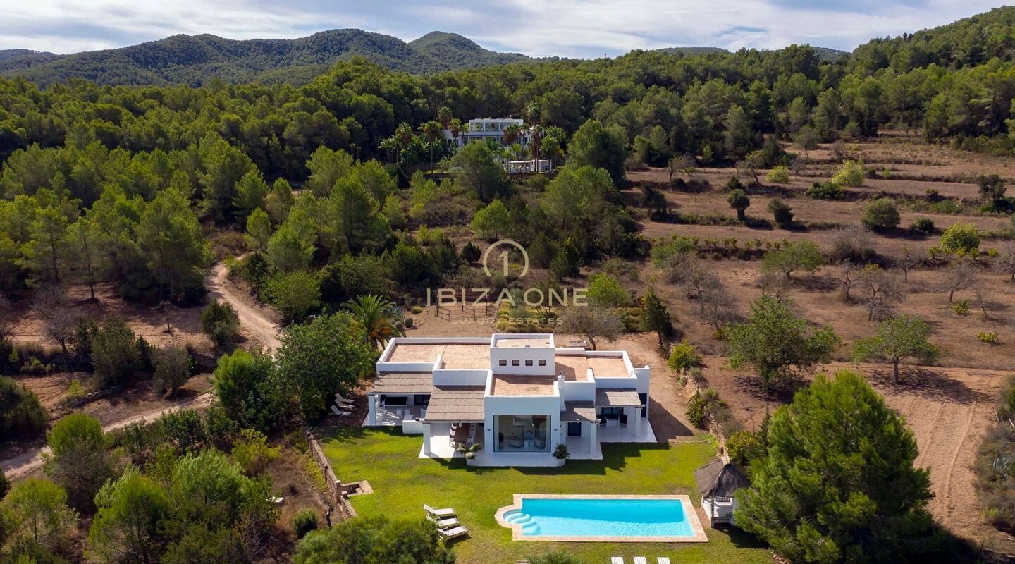 Außergewöhnliches Luxusanwesen mit zwei Villen, zwei privaten Pools und Panoramablick auf das Meer in San Agustín, Ibiza zu verkaufen