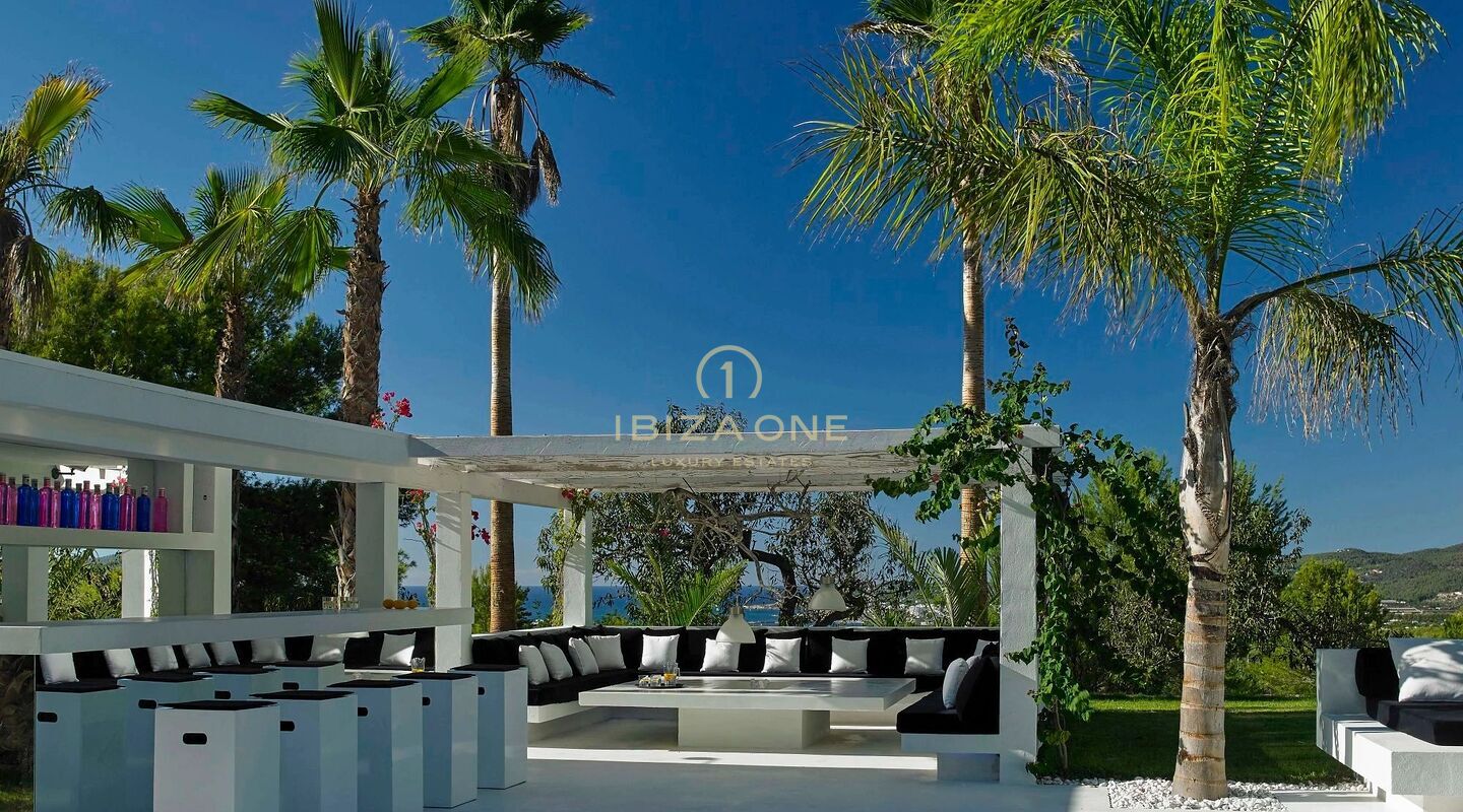 Eccezionale tenuta di lusso composta da due ville con due piscine private e vista panoramica sul mare in vendita a San Agustín, Ibiza