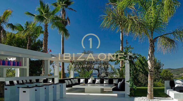 عقار فاخر استثنائي مكون من فيلتين مع مسبحين خاصين وإطلالات بانورامية على البحر للبيع في سان أغوستين، إيبيزا
