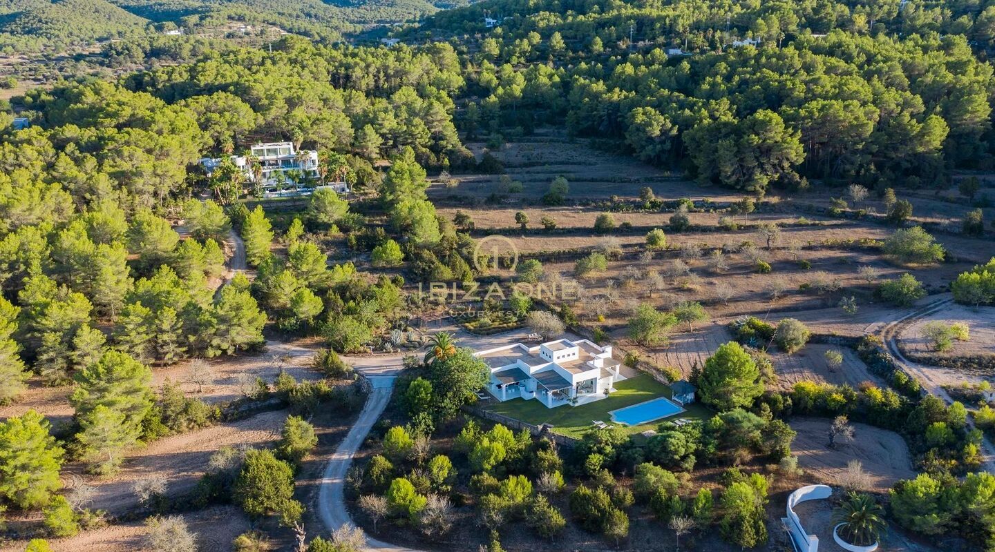 Eccezionale tenuta di lusso composta da due ville con due piscine private e vista panoramica sul mare in vendita a San Agustín, Ibiza