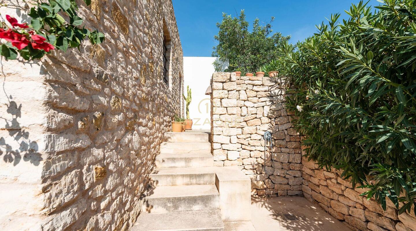 Bella finca con licenza di noleggio in vendita