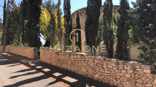 Gran propiedad con dos casas independientes en venta