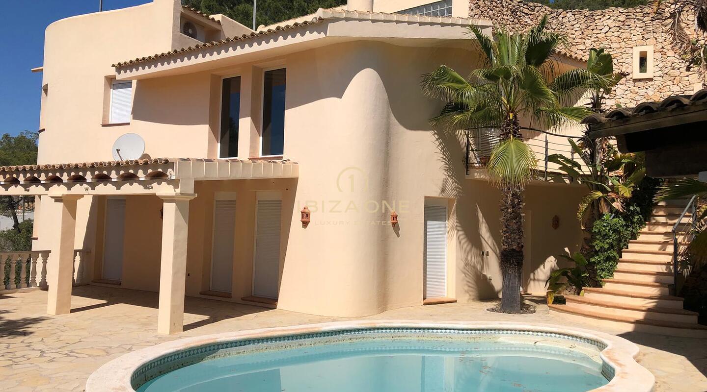 Gran propiedad con dos casas independientes en venta