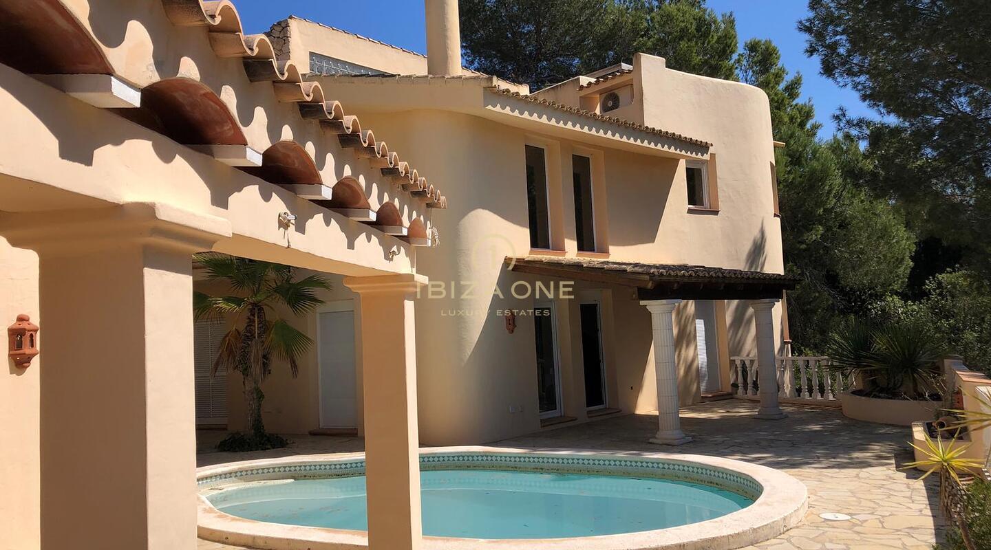 Grande propriété avec deux maisons séparées à vendre