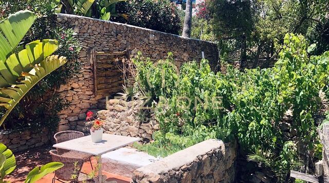 Magnifique finca avec 2 chambres d'hôtes, vue sur la mer et licence de location touristique à vendre