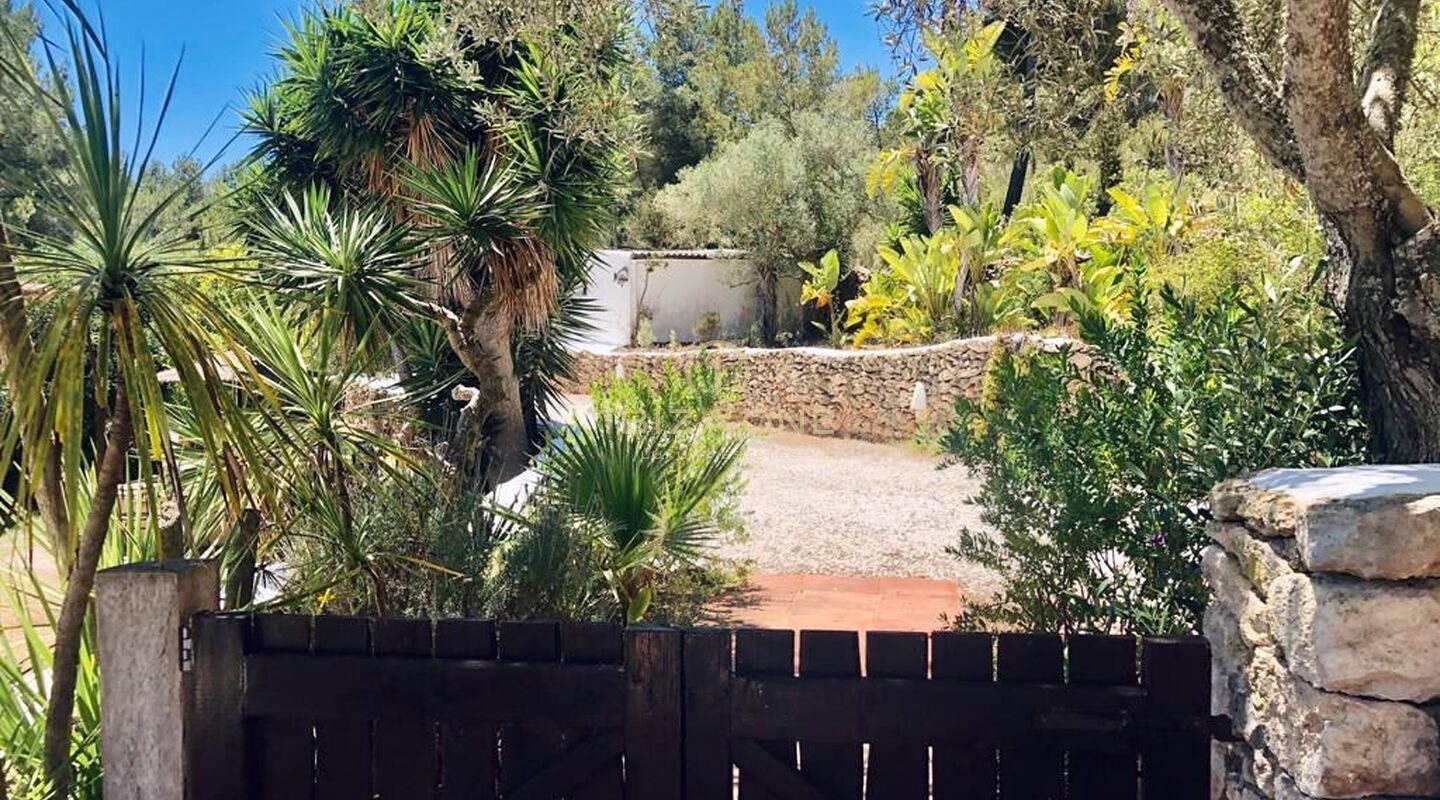 Magnífica finca con 2 casas de invitados, vistas al mar y licencia de alquiler turístico en venta