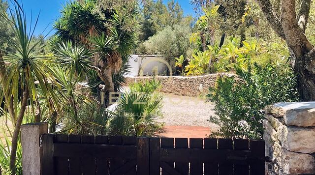 Herrliche Finca mit 2 Gästehäusern, Meerblick und touristischer Vermietlizenz zum Verkauf