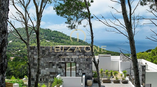 Brand new villa with magical view to the sea and Es Vedra for sale