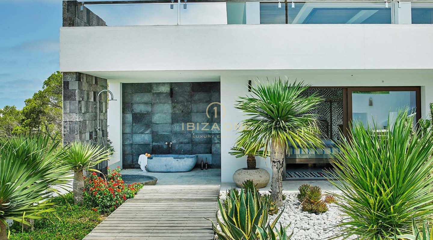 Brand new villa with magical view to the sea and Es Vedra for sale