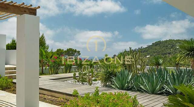 Villa neuve avec vue magique sur la mer et Es Vedra à vendre