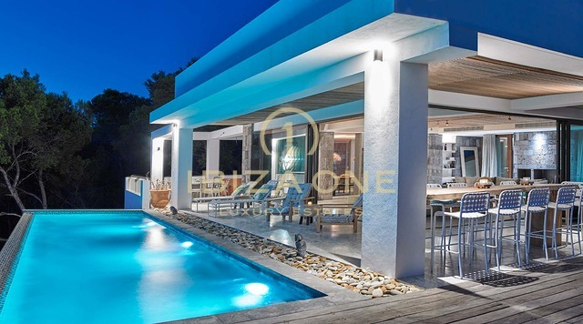 Villa neuve avec vue magique sur la mer et Es Vedra à vendre