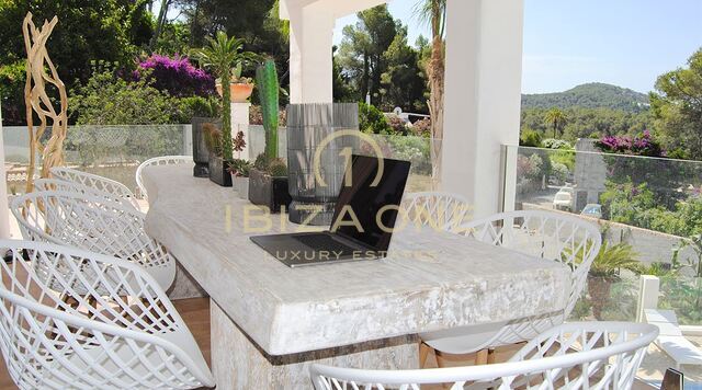 Renovated luxury villa with views of the sea and Dalt Vila in Can Furnet for sale, Ibiza
