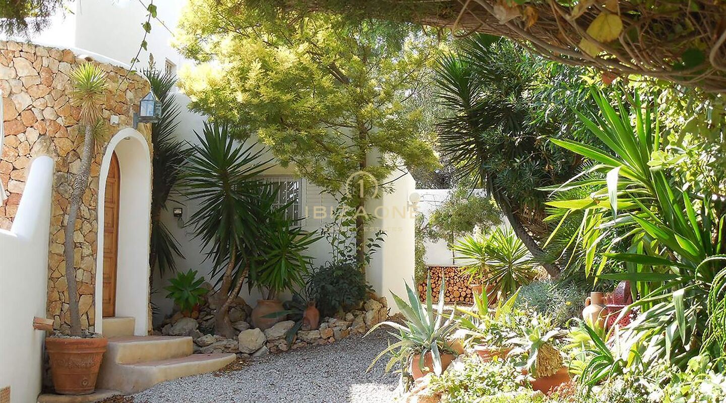 Ottima proprietà con vista mare e centro storico in vendita