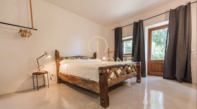 Propiedad reformada en el campo cerca de Ibiza ciudad en venta